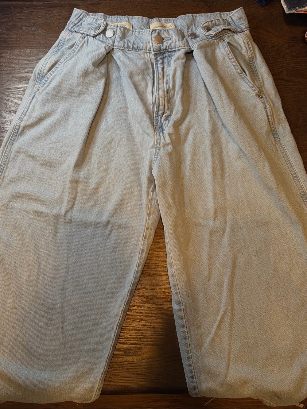 Light Wash womens Jeans — Classic Relaxed Fit